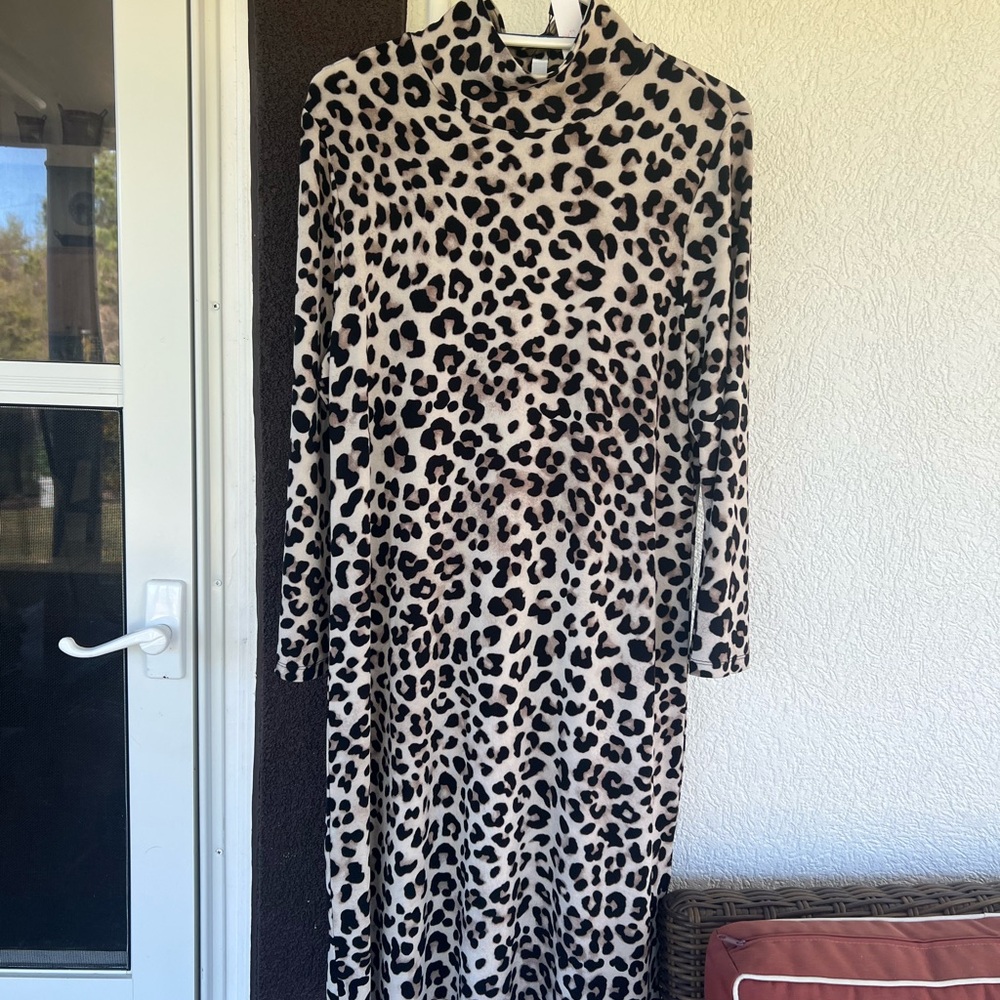 Chico's Beige and Black Leopard Print Long Sleeve Dress